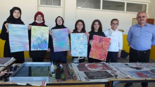 Burhaniyede liseli gençler ebru sanatını sevdi
