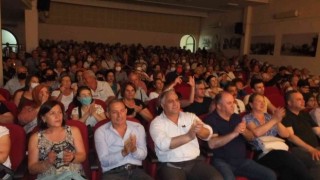 Burhaniyede Türkülerle Yaza Merhaba konserine büyük ilgi