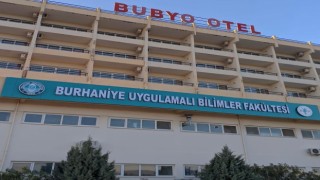 Burhaniyede Üniversiteliler üretmeye devam ediyor
