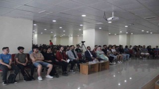 Burhaniyede Yeni Nesil İnsan Kaynakları söyleşisi düzenlendi