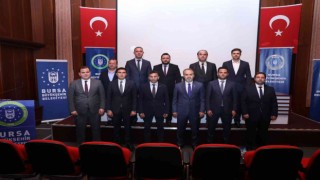Bursa Büyükşehir Belediyespor Kulübünde Gökhan Dinçer güven tazeledi
