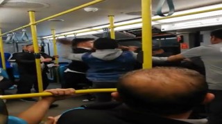 Bursada tekme tokatlı metroda sigara içme kavgası kameralarda