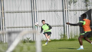 Bursaspor, Ümraniyespor maçı hazırlıklarını çift kale maç yaparak sürdürdü