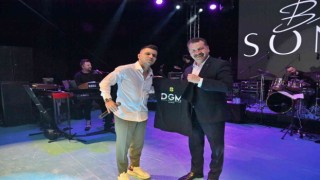 Büyükşehir, Edremitte gençleri Bilal Sonses ile buluşturdu