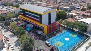 Büyükşehir, şehre yeni spor sahaları kazandırıyor