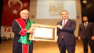 Cemil Çiçek: Toplumumuzda tenkit çok, takdir az