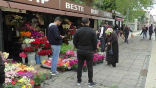 Çiçekçilerde ‘Anneler Günü yoğunluğu