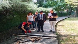 Çocuklar oynasın diye Kent Parkta onarım başladı