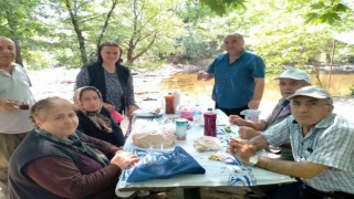 Çorumlular Edremit teki piknikte hasret giderdi