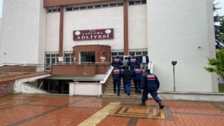 Demiryolu sinyalizasyon kapaklarını çaldılar: 1 tutuklu