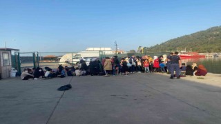 Denizde yakalanan düzensiz göçmenler karaya çıkarıldı