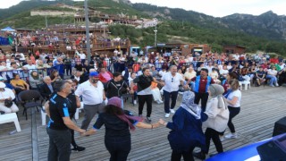 Denizlinin zirvesinde Karadeniz fırtınası esti