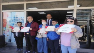 Dezavantajlı bireylerden resim sergisi