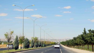 Dicle Elektrik: “Sokak lambaları, denetim sebebiyle gündüz yanıyor”