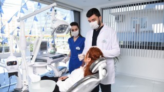 Diş tedavisinde dikişsiz implant dönemi