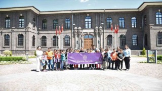 Diyarbakırda öğrenciler Arkeoloji Müzesini gezdi
