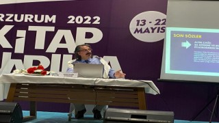 Doç.Dr. Aydemir padişahların tiyatro sanatıyla ilişkilerini anlattı: