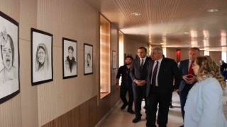 Duyguların kara kalem resim sergisi açıldı