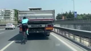 E-5te bisikletlinin yürekleri ağza getiren yolculuğu