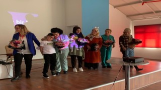 Ebeler haftalarını kutladı