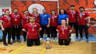EBYÜ takımı Badminton Süper Lig Şampiyonasında Türkiye şampiyonu oldu