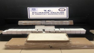 Edremitte binlerce kaçak makaron ele geçirildi