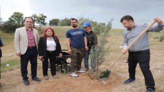 Engelli vatandaşlar Benim de bir ağacım var projesi çerçevesinde fidan dikti