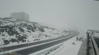 Erciyeste Mayıs karı güzelliği