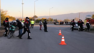 Erzincan polisi suç ve suçluya geçit vermiyor