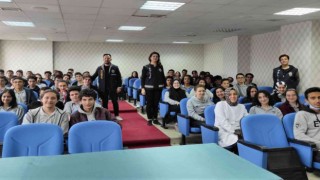 Erzincanda öğrencilere suçtan korunma yöntemleri anlatılıyor