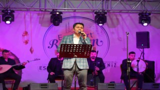 Esenyurtta Ramazan coşkusu Abdurrahman Önül konseri ile sona erdi