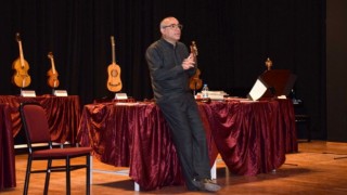 ‘Eski Çalgılar İçin Yeni Müzik semineri