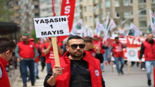 Eskişehirde 1 Mayıs Emek ve Dayanışma Günü kutlandı