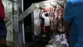 Et yüklü kamyonda 4 kilo 956 gram esrar yakalandı