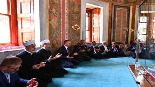 Fatih Sultan Mehmet Han kabri başında anıldı