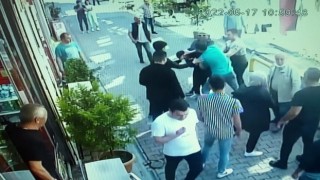 Fatihte kapkaççıya meydan dayağı attılar: O anlar kamerada