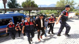 Fethiyede göçmen kaçakçılığı iddiasıyla 2 şüpheli tutuklandı