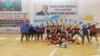 Fırat Üniversitesi voleybolda Süper Lige çıktı