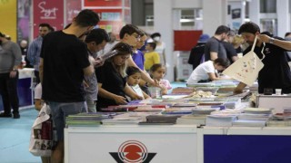 Gaziantepteki kitap fuarını 2 günde 110 bin kişi ziyaret etti
