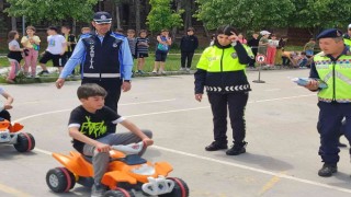 Gedizde öğrencilere uygulamalı trafik eğitimi