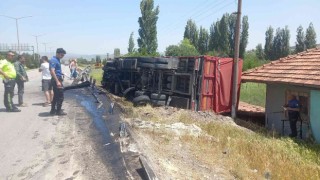 Gedizde trafik kazasında faciadan dönüldü