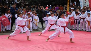 Gençler 19 Mayısta gösterileriyle nefes kesti