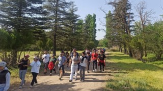 Gençler çadır kampında bir araya geldi