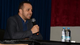 Gençlere modern Türk şiirinin dönüşümü anlatıldı