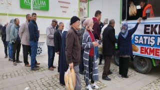 Geri adım atmayacağız diyen başkan, ekmek fiyatını 2 TLye indirdi