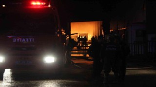 Geri dönüşüm fabrikasındaki yangın kontrol altına alındı