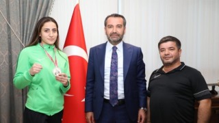 Gizem Özer milli takım kampına katıldı