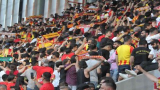 Göztepe taraftarından Süper Lige ‘İsyan Marşıyla veda