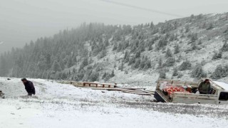 Gümüşhanenin yüksek kesimleri 19 Mayısta beyaza büründü