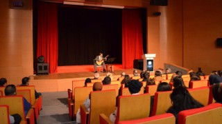 Günençten gitar resitali
